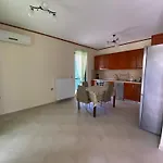 Alexander Seaside Holiday home *
